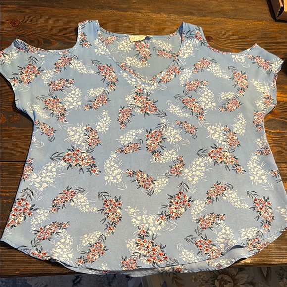 Pink Republic Tops - Pink Republic Gray Sleeveless Blouse with Cut Out Design